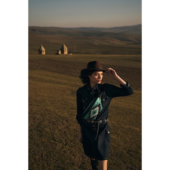 Myra RIVERBEND SERAPE FANNY PACK BAG Turquoise Patterned USA NWT LEATHER WESTERN - Picture 2 of 6